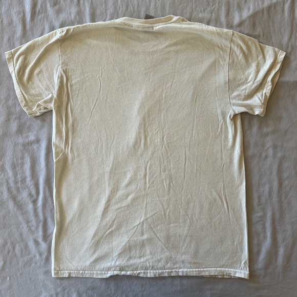 beige t shirt - Picture 2 of 4
